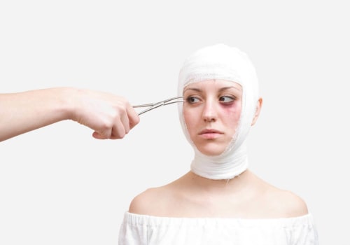Scarring and Discomfort: Understanding the Risks of Aesthetic Surgery